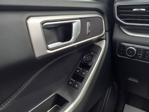 Used 2024 Ford Explorer XLT w/ Equipment Group 202A image 27