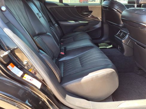Used 2018 Lexus LS 500 AWD w/ Interior Upgrade Package image 15