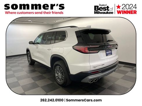 Used 2025 GMC Acadia Elevation image 3