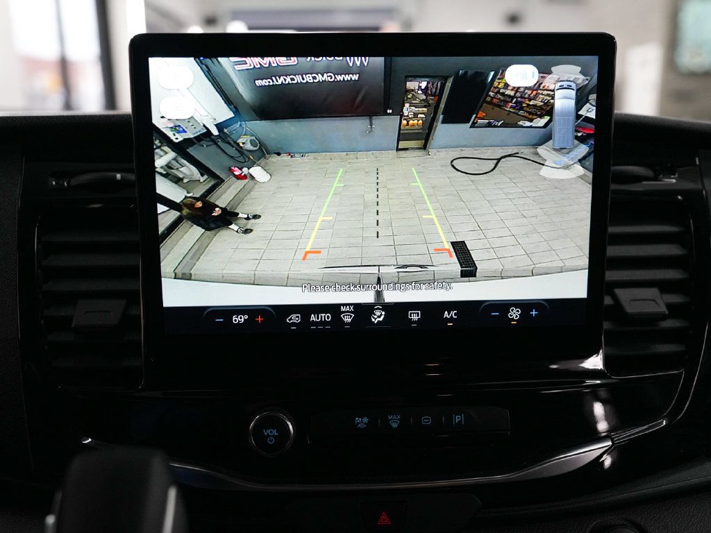 Used 2025 Ford Transit 350 XLT RWD image 16