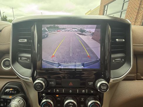 Used 2019 RAM 1500 Laramie AWD/4WD image 28