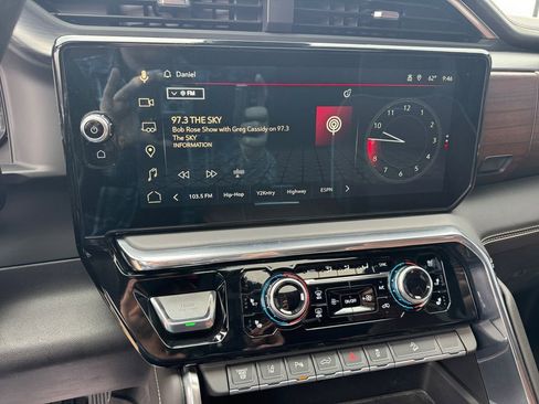 Used 2025 GMC Sierra 2500 Denali Ultimate AWD/4WD image 38