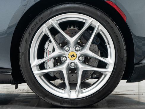 Used 2025 Ferrari Roma Spider RWD image 11