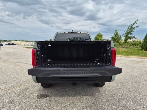 Used 2026 Toyota Tundra SR5 w/ SR5 Convenience Package AWD/4WD image 10