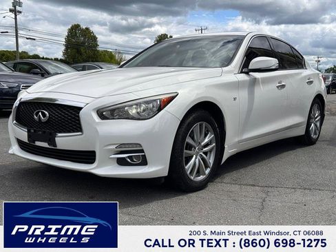 Used 2015 INFINITI Q50 Premium w/ Navigation Package AWD/4WD image 3