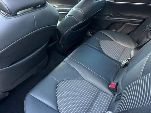 Used 2024 Toyota Camry SE FWD image 12