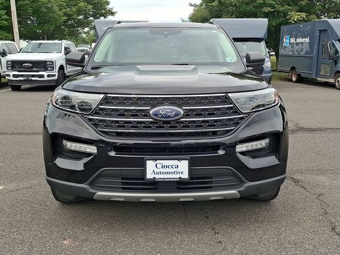 Used 2023 Ford Explorer XLT w/ Equipment Group 202A AWD/4WD image 5