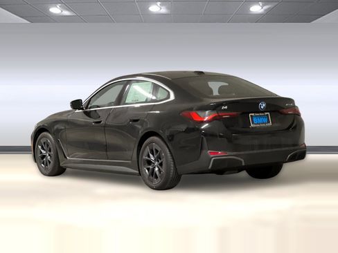 Used 2025 BMW i4 xDrive40i w/ Premium Package AWD/4WD image 3