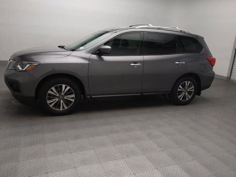 Used 2019 Nissan Pathfinder S FWD image 2
