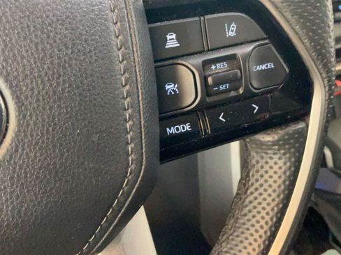 Used 2023 Toyota Tundra SR5 w/ SR5 Premium Package AWD/4WD image 19