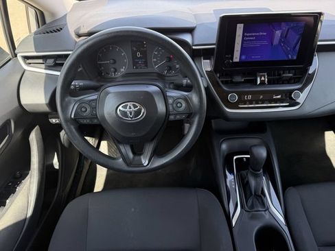Used 2025 Toyota Corolla LE FWD image 12