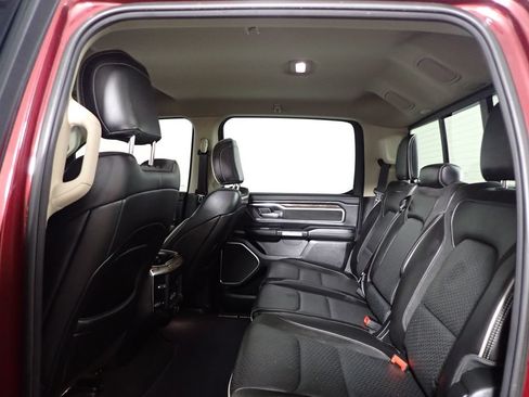 Used 2019 RAM 1500 Laramie AWD/4WD image 32