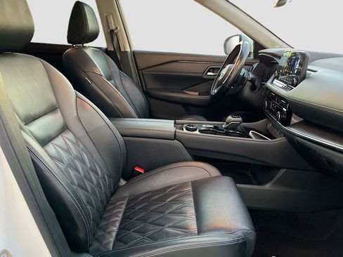 Used 2022 Nissan Rogue Platinum w/ Head-Up Display Package image 31