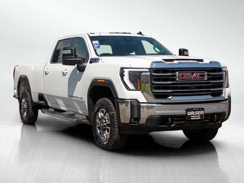 Used 2024 GMC Sierra 3500 SLE AWD/4WD image 7
