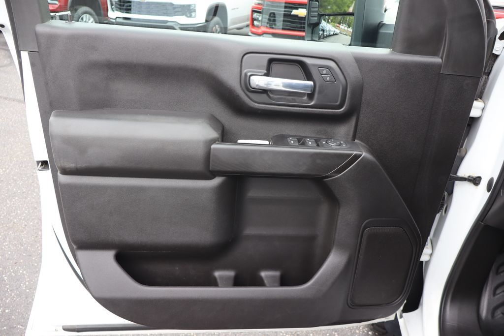 Used 2024 Chevrolet Silverado 3500 W/T AWD/4WD image 4