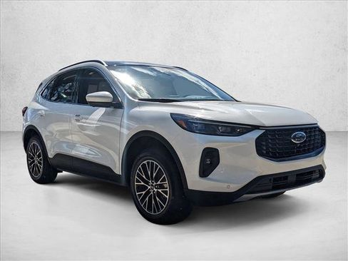 New 2025 Ford Escape SE w/ PHEV Premium Package FWD image 7