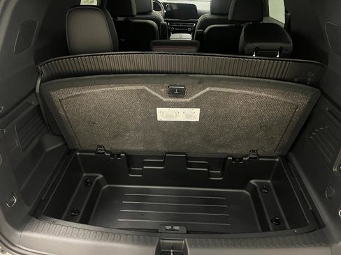 New 2026 Chevrolet Traverse RS w/ LPO, Floor Liner Package AWD/4WD image 80