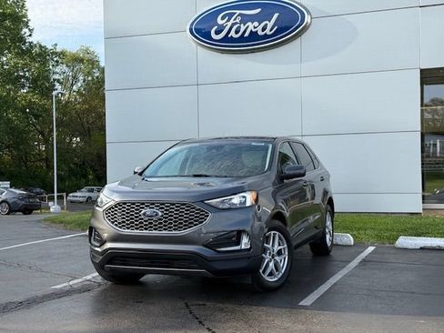 Used 2023 Ford Edge SEL w/ Convenience Package AWD/4WD image 2