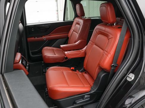 Used 2025 Lincoln Aviator Reserve w/ Jet Appearance Package AWD/4WD image 19