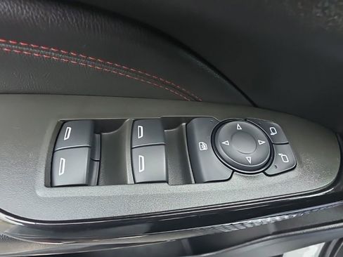 Used 2024 Chevrolet Trax RS FWD image 20