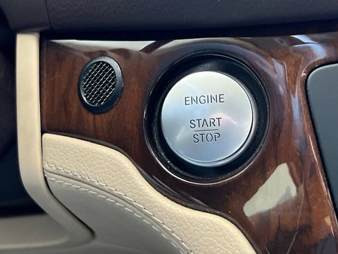 Used 2013 Mercedes-Benz SL 550 image 25