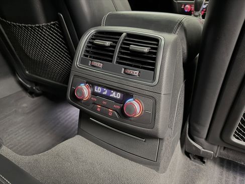 Used 2018 Audi S6 Premium Plus w/ Driver Assistance Package AWD/4WD image 30