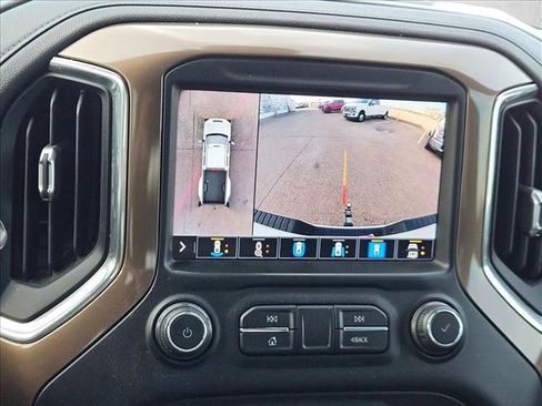 Used 2021 Chevrolet Silverado 3500 High Country w/ Technology Package AWD/4WD image 11