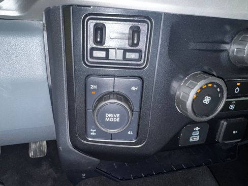 Used 2024 Ford F250 XLT AWD/4WD image 34