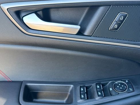 Certified 2024 Ford Edge ST-Line image 12