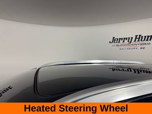 Used 2025 Cadillac XT4 Premium Luxury image 13