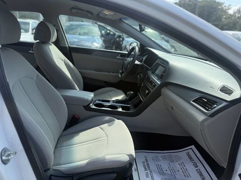 Used 2016 Hyundai Sonata SE image 16