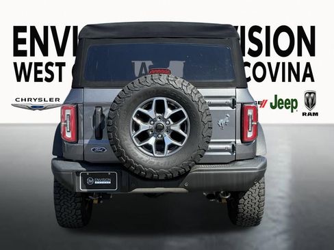 Used 2023 Ford Bronco Badlands image 9