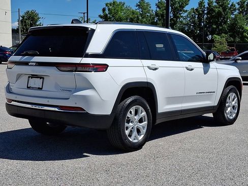 Used 2023 Jeep Grand Cherokee Limited w/ Trailer Tow Prep Group (B) AWD/4WD image 9
