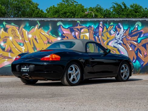 Used 2000 Porsche Boxster RWD image 14
