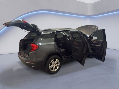 Used 2018 GMC Terrain SLE w/ Driver Convenience Package image 12