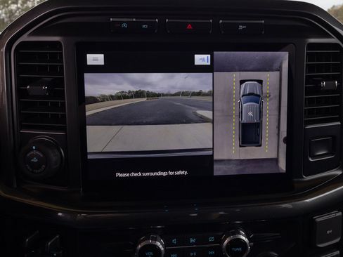 Used 2023 Ford F150 XLT w/ Equipment Group 302A High image 17