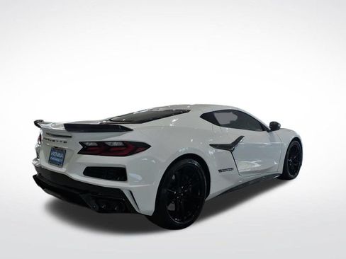 New 2027 Chevrolet Corvette Grand Sport w/ Z52 Sport Performance Package RWD image 3
