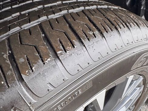 Used 2025 Nissan Rogue SL w/ Tech Package image 33