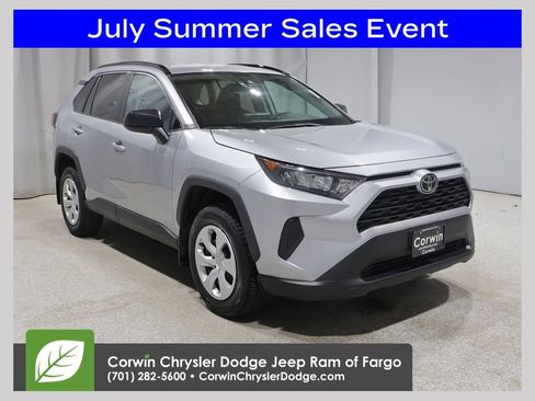Used 2021 Toyota RAV4 LE AWD/4WD image 1