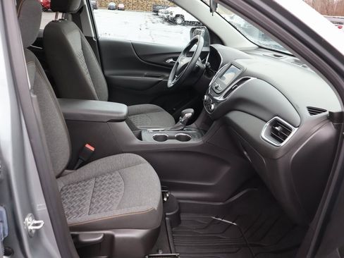 Used 2023 Chevrolet Equinox LT image 18