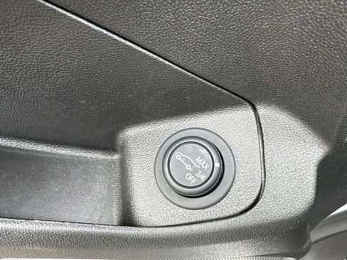 Used 2022 GMC Terrain AT4 AWD/4WD image 8