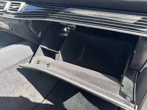 Used 2024 Mercedes-Benz Maybach GLS 600 4MATIC image 35