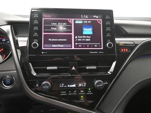 Used 2021 Toyota Camry XSE FWD image 9