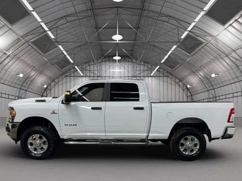 Used 2024 RAM 2500 Big Horn w/ Off Road Package AWD/4WD image 2