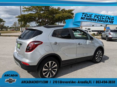 Used 2021 Buick Encore Preferred w/ Safety Package II FWD image 3
