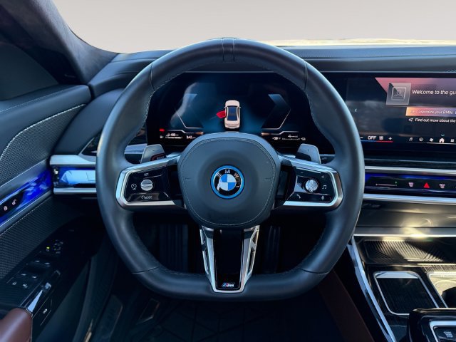 Certified 2026 BMW 750e xDrive AWD/4WD image 12