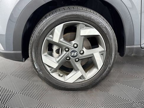 Used 2024 Hyundai Venue SEL image 30