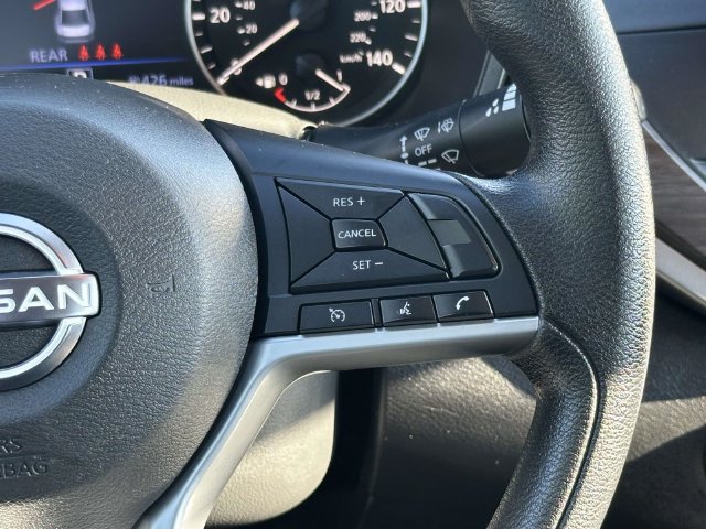 Used 2025 Nissan Altima 2.5 SV FWD image 24