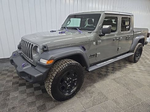 Used 2020 Jeep Gladiator Sport w/ Quick Order Package 24S image 8