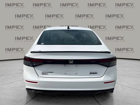 Used 2023 Honda Accord Sport image 4